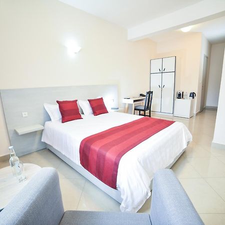 Lova Hotel Antananarivo Exteriör bild