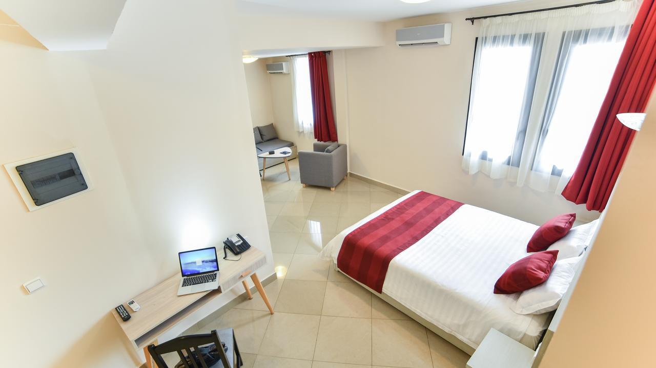 Lova Hotel Antananarivo Exteriör bild