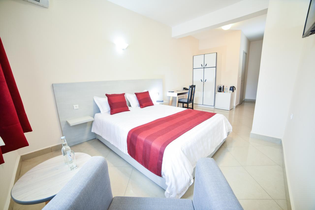 Lova Hotel Antananarivo Exteriör bild
