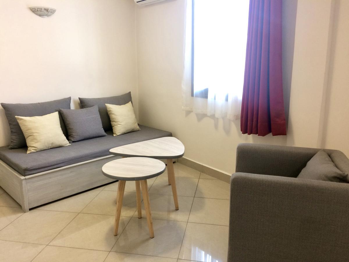 Lova Hotel Antananarivo Exteriör bild